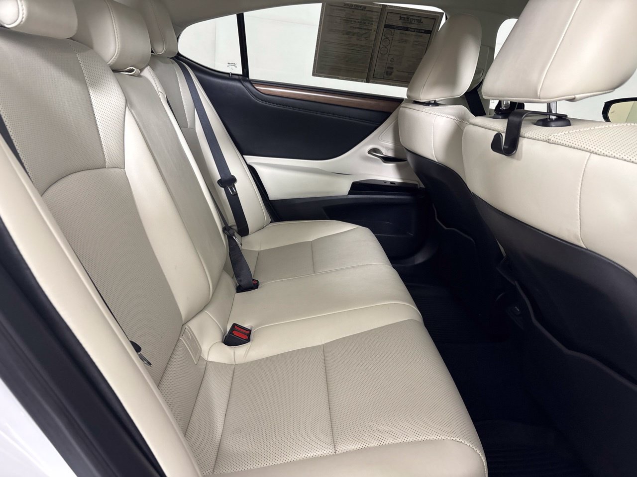 Used 2025 Lexus ES 350 w/ Premium Package FWD image 30