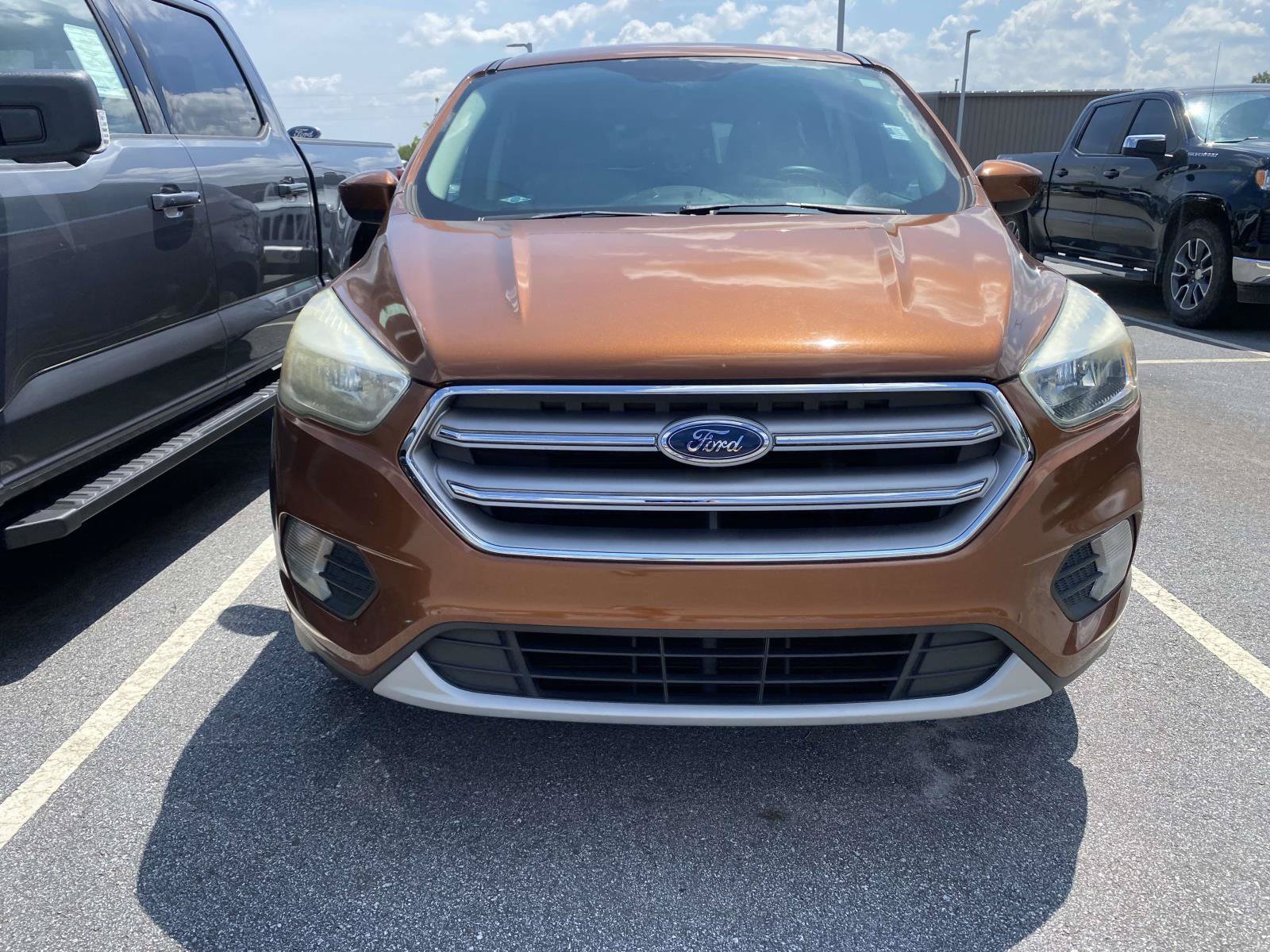 Used 2017 Ford Escape SE FWD video 2