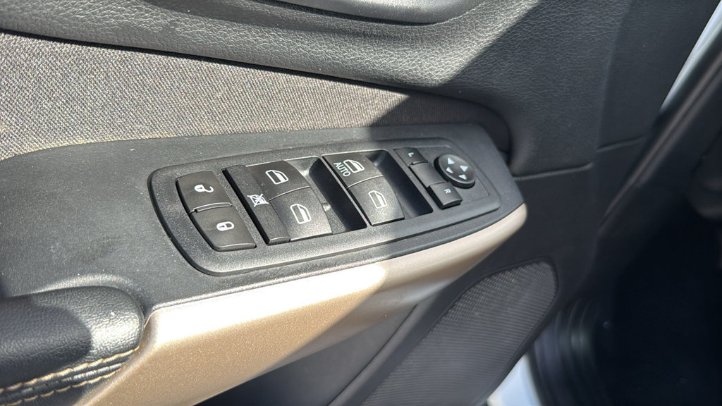 Used 2018 Jeep Cherokee Latitude FWD image 20