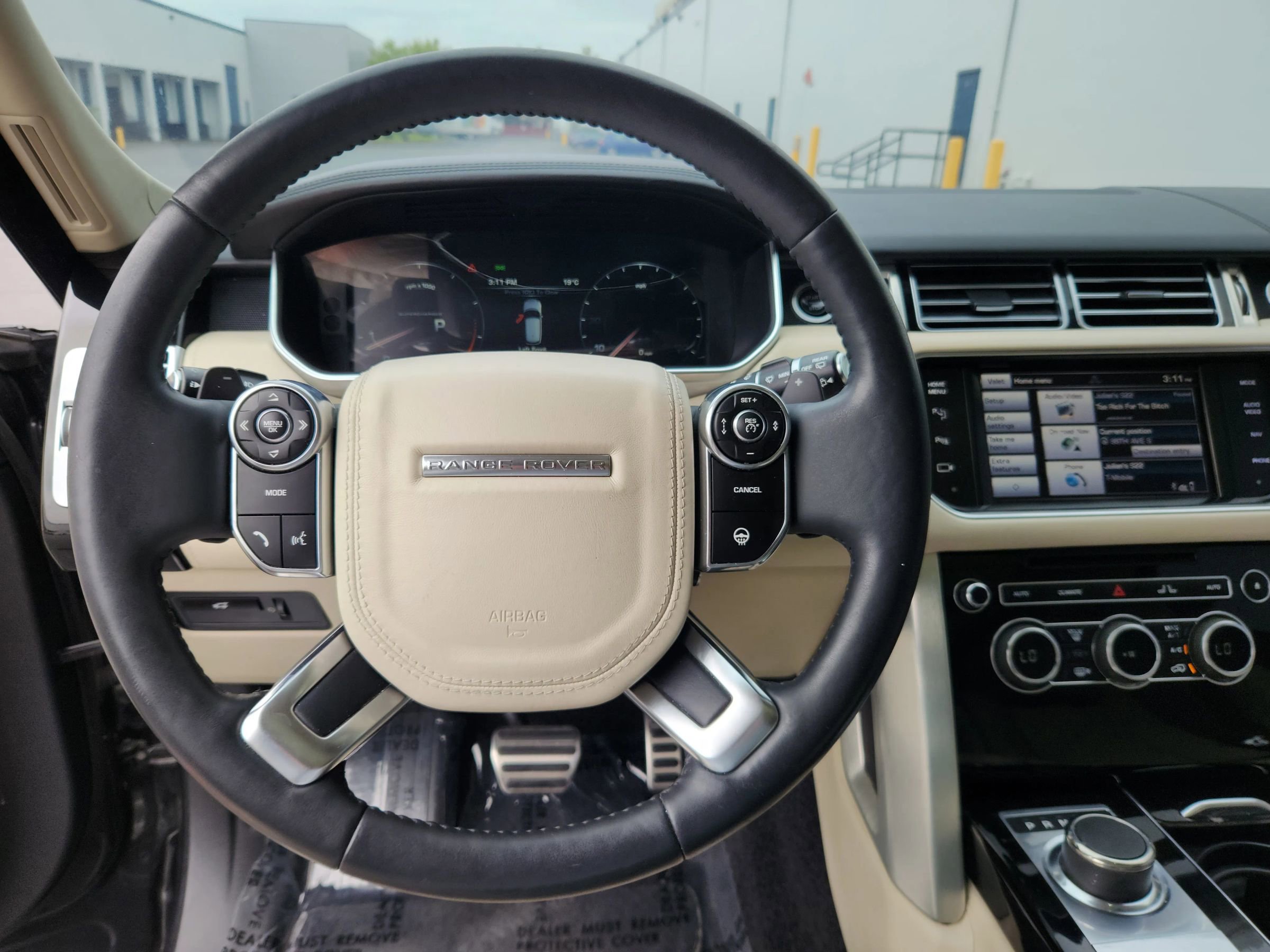 Used 2014 Land Rover Range Rover Autobiography AWD/4WD image 10
