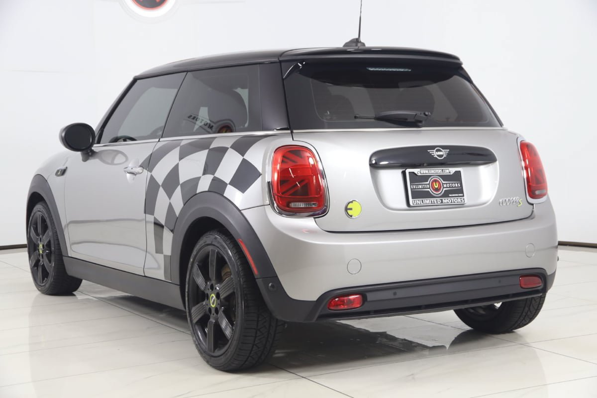 Used 2024 MINI Cooper SE FWD image 4