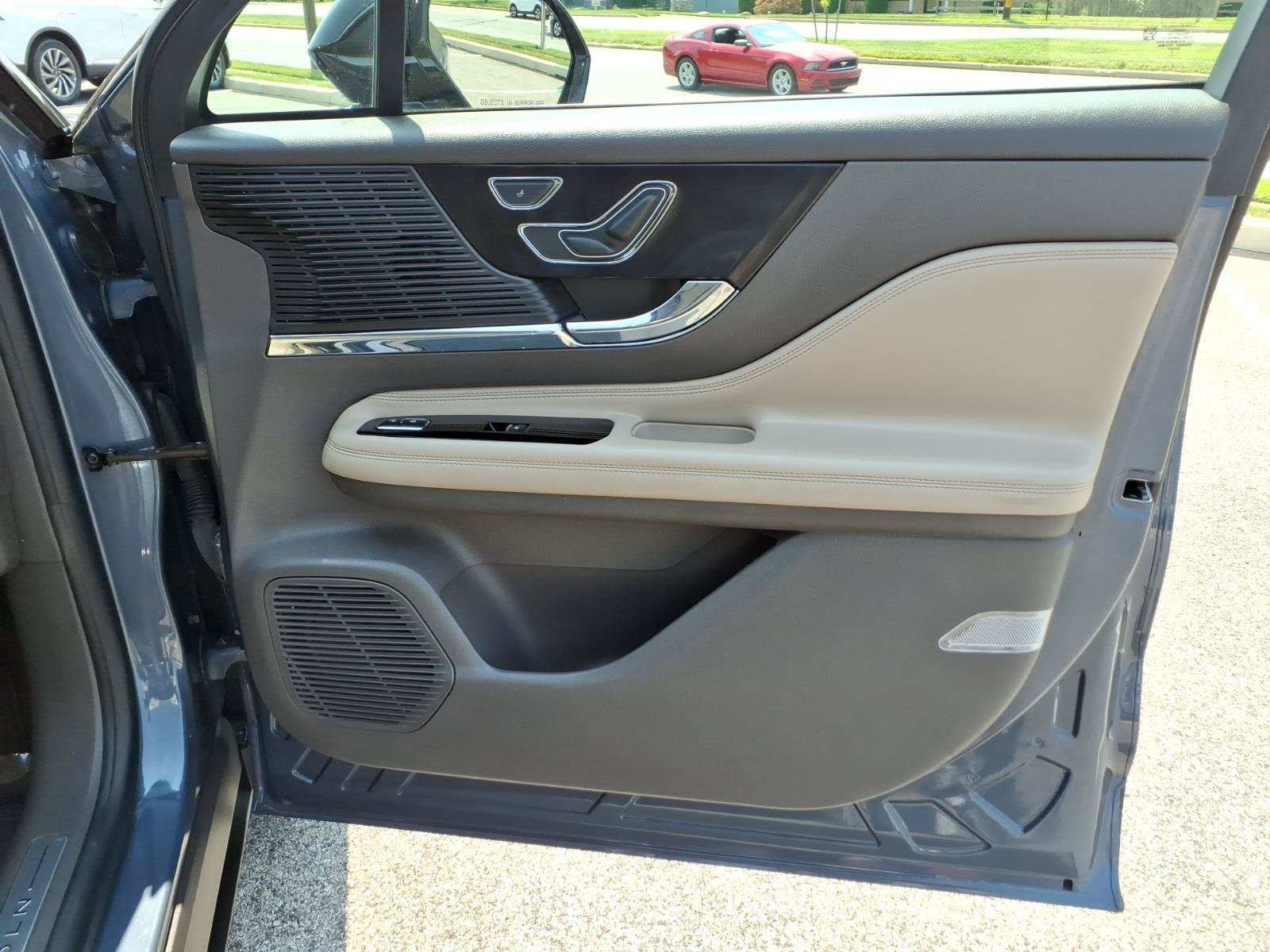 Certified 2022 Lincoln Corsair AWD w/ Equipment Group 101A image 31