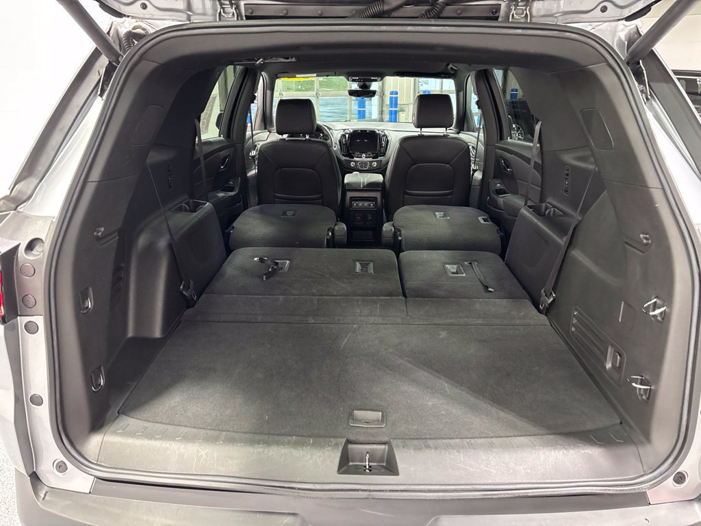 Used 2023 Chevrolet Traverse LT w/ LT Premium Package AWD/4WD image 52