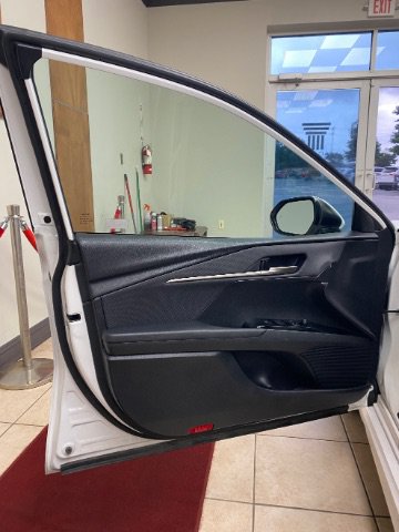 Used 2025 Toyota Camry SE FWD image 8