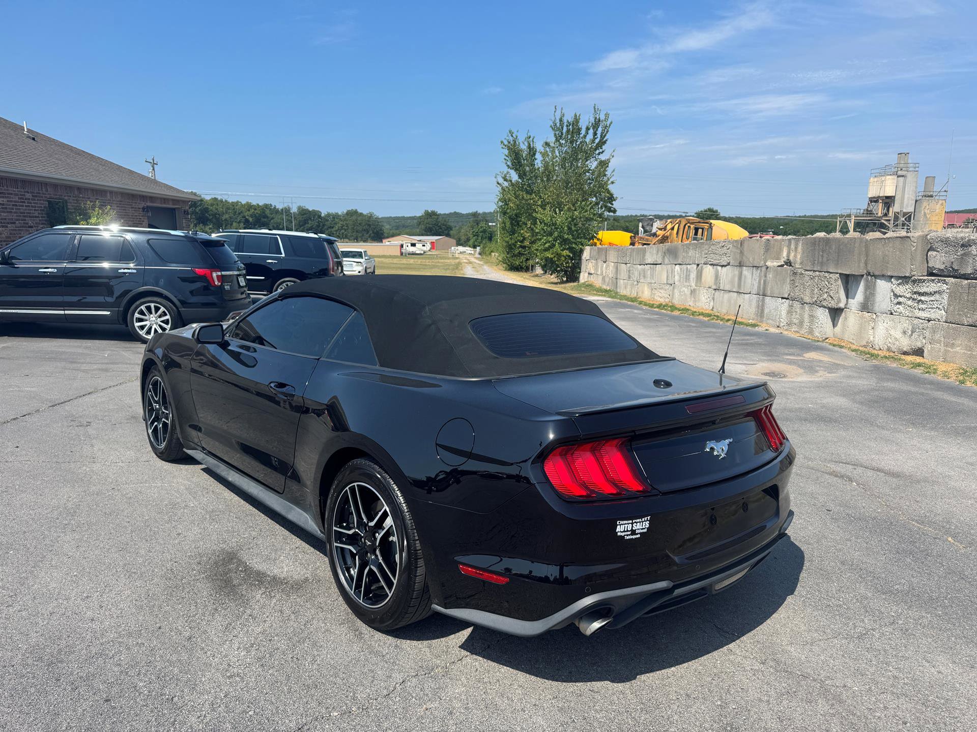 Used 2022 Ford Mustang Premium image 4