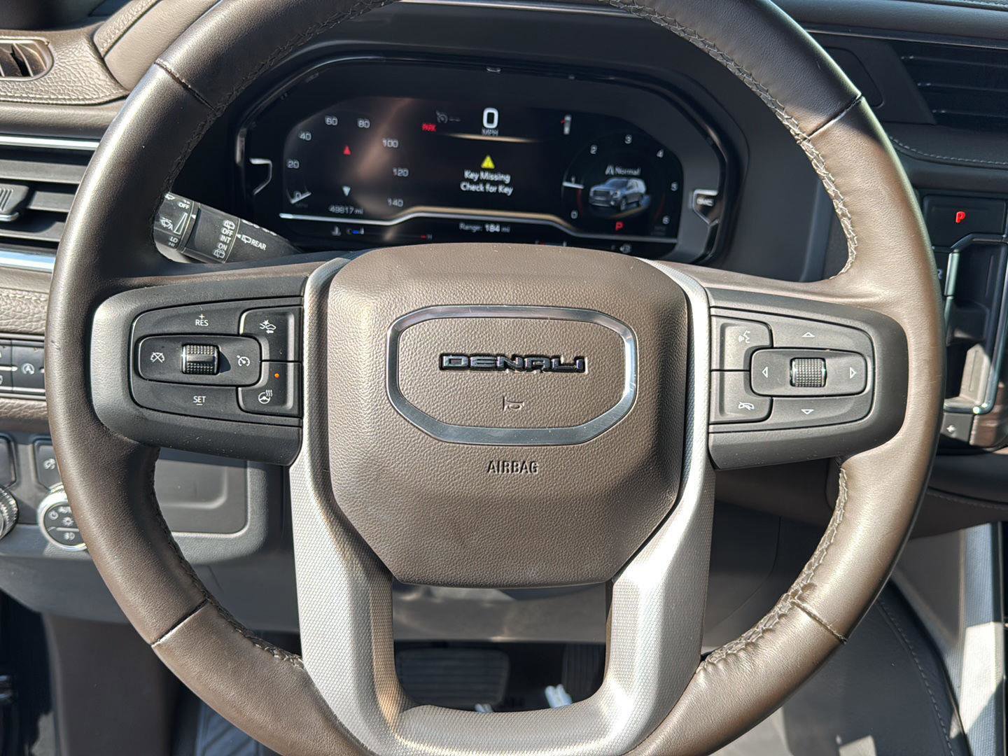 Used 2023 GMC Yukon Denali image 17