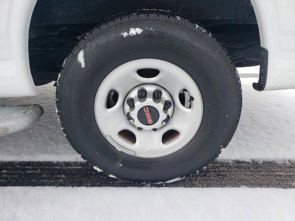 Used 2024 GMC Savana 2500 w/ Driver Convenience Package RWD image 27