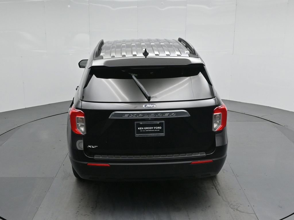Certified 2022 Ford Explorer XLT image 42