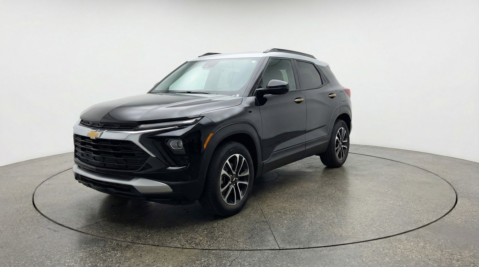 Used 2025 Chevrolet TrailBlazer LT image 3