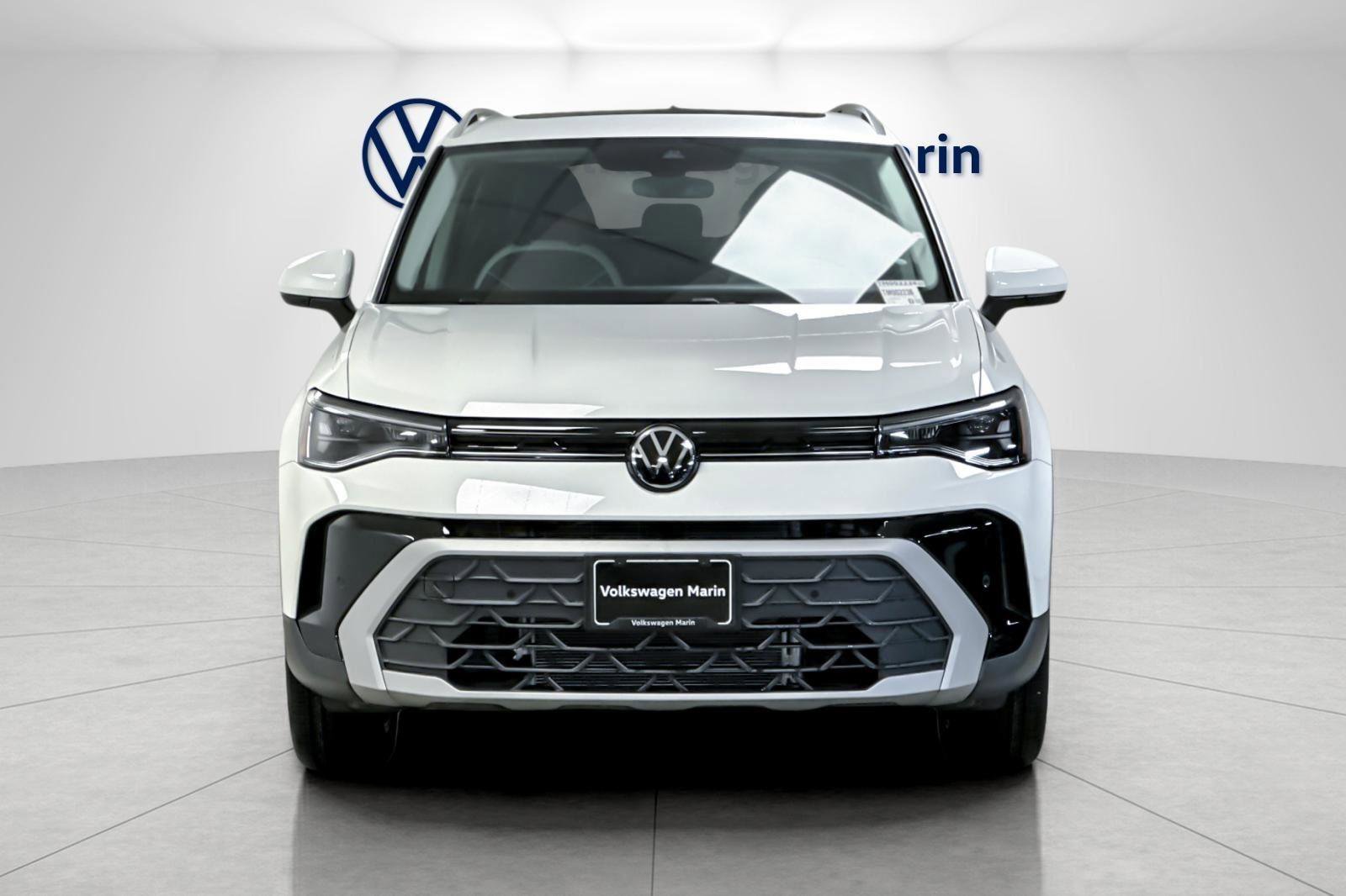 New 2026 Volkswagen Taos SE image 8