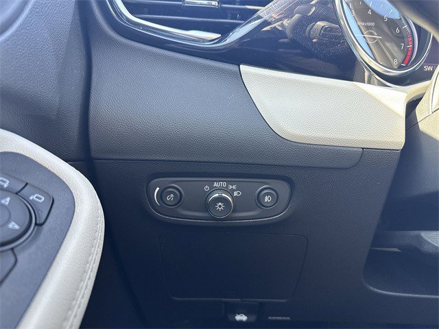 Used 2022 Buick Encore GX Select image 22