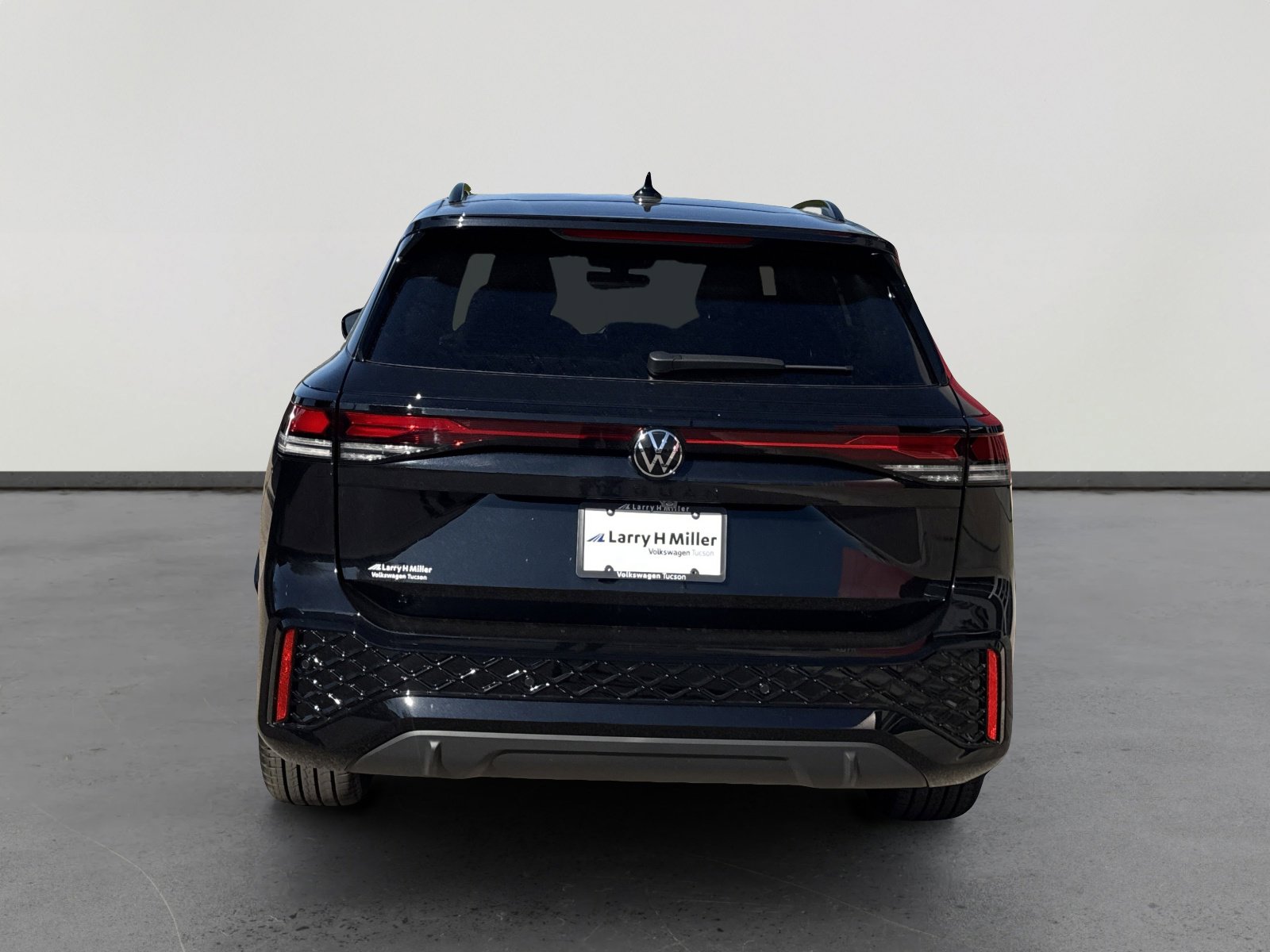 New 2026 Volkswagen Tiguan SE R-Line image 5