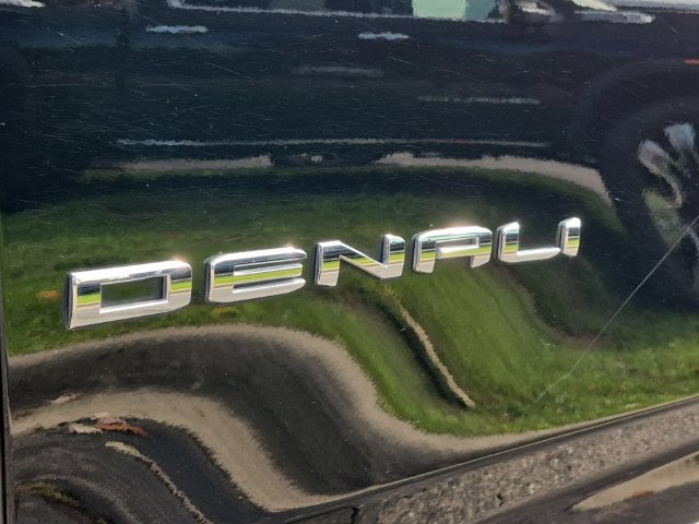 Used 2023 GMC Yukon Denali AWD/4WD image 31