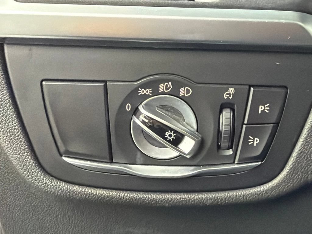 Used 2023 BMW X4 xDrive30i w/ Parking Assistance Package AWD/4WD image 31