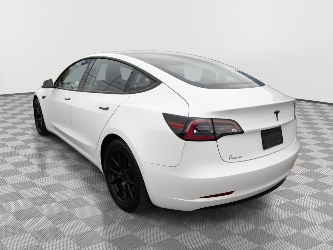 Used 2021 Tesla Model 3 Standard Range Plus RWD image 3