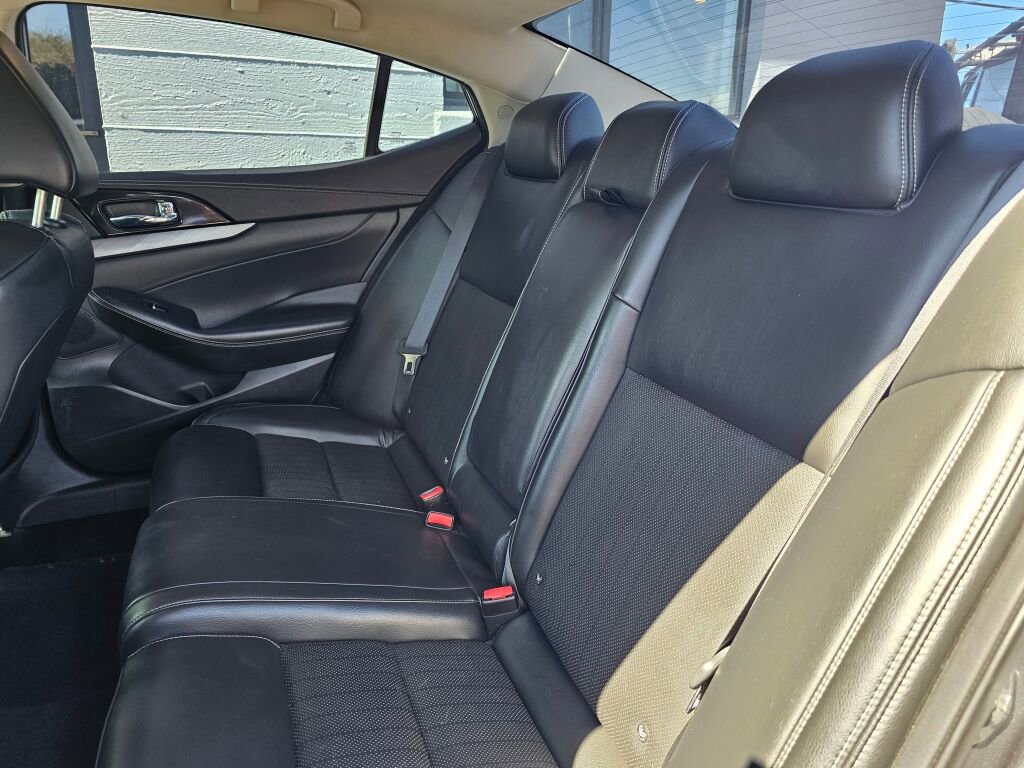 Used 2018 Nissan Maxima 3.5 SL image 18