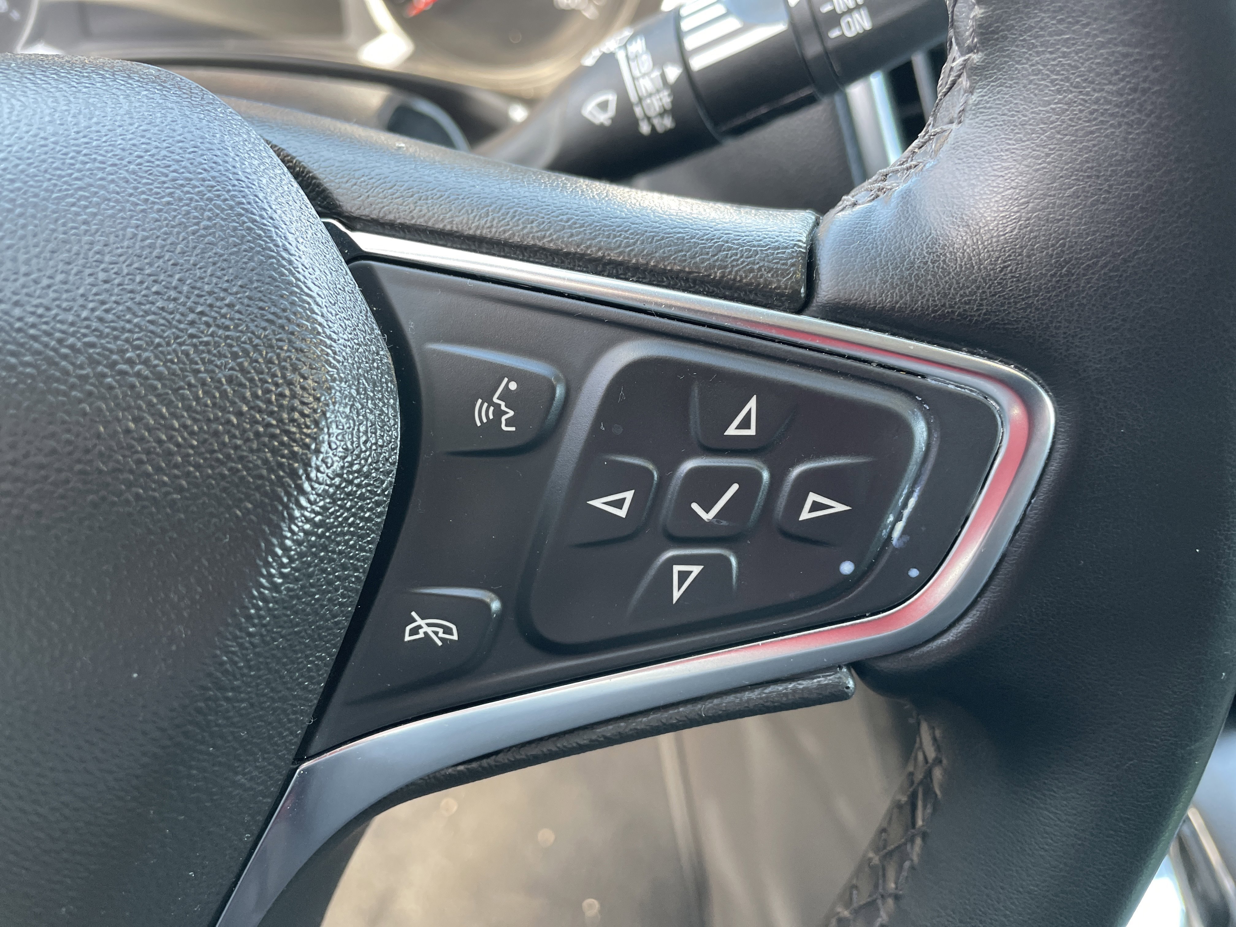 Certified 2024 Chevrolet Equinox LT image 32