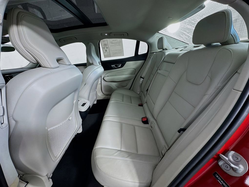 Used 2024 Volvo S60 B5 Core image 25