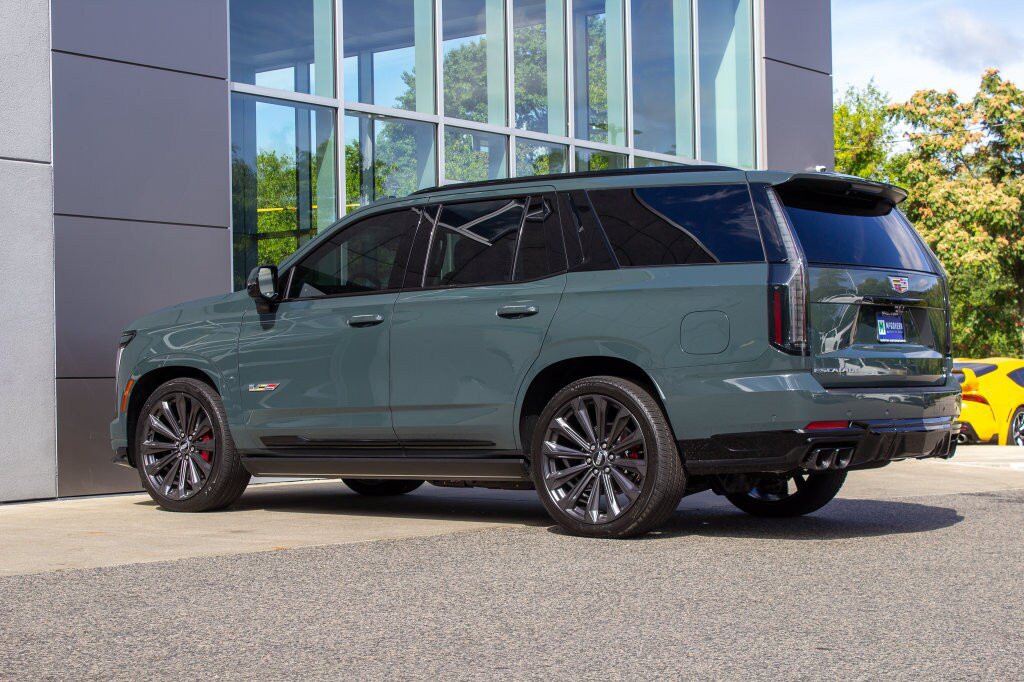 Used 2026 Cadillac Escalade V w/ LPO, Floor Liner Package AWD/4WD image 8