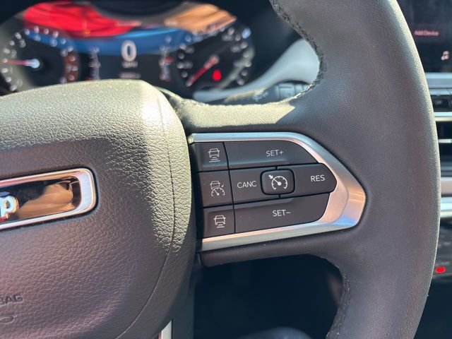 Used 2024 Jeep Compass Limited image 17