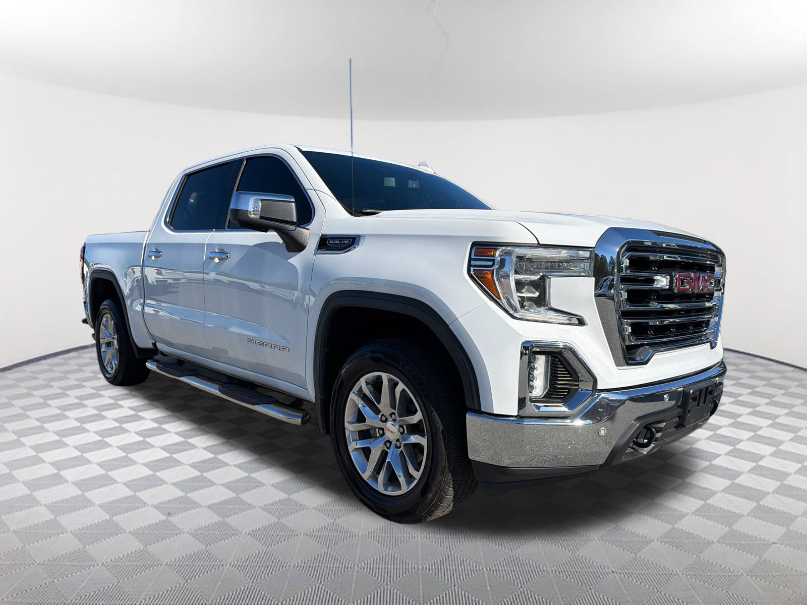 Used 2019 GMC Sierra 1500 SLT w/ SLT Premium Package RWD image 3