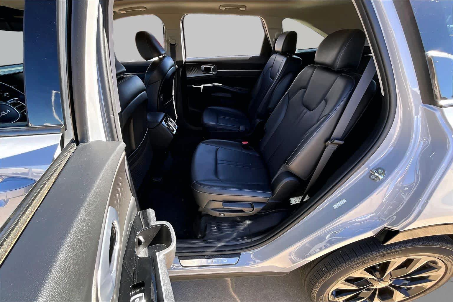 Used 2023 Kia Sorento SX FWD image 21
