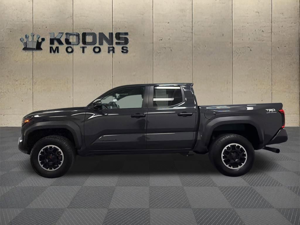 Used 2024 Toyota Tacoma TRD Off-Road AWD/4WD video 4