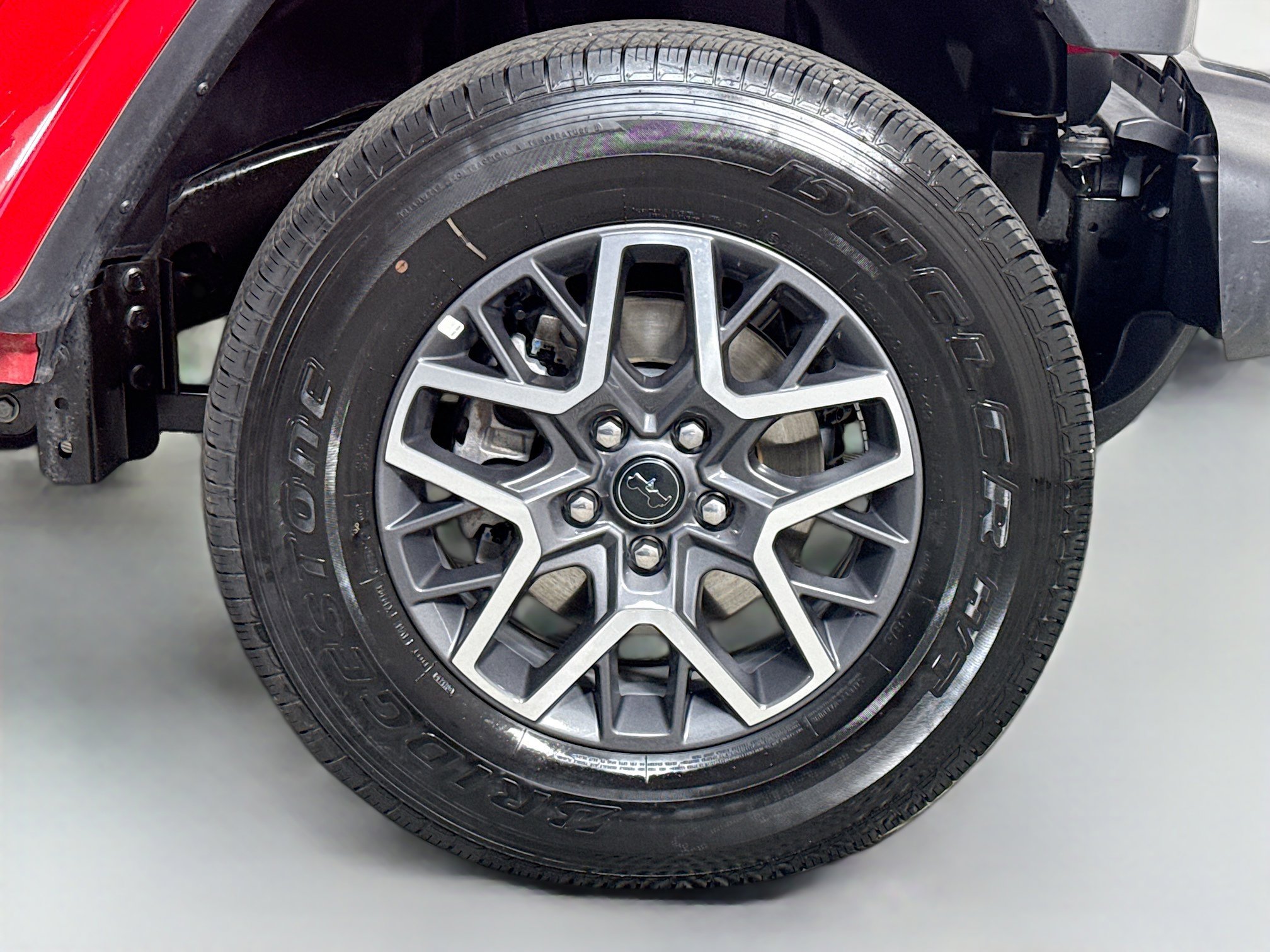 Used 2025 Jeep Wrangler Sahara image 32