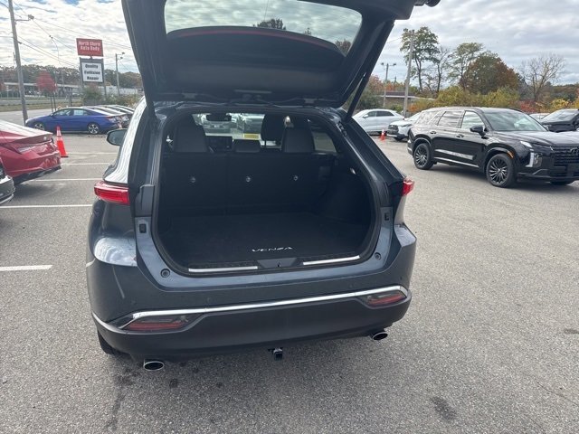 Used 2022 Toyota Venza image 5