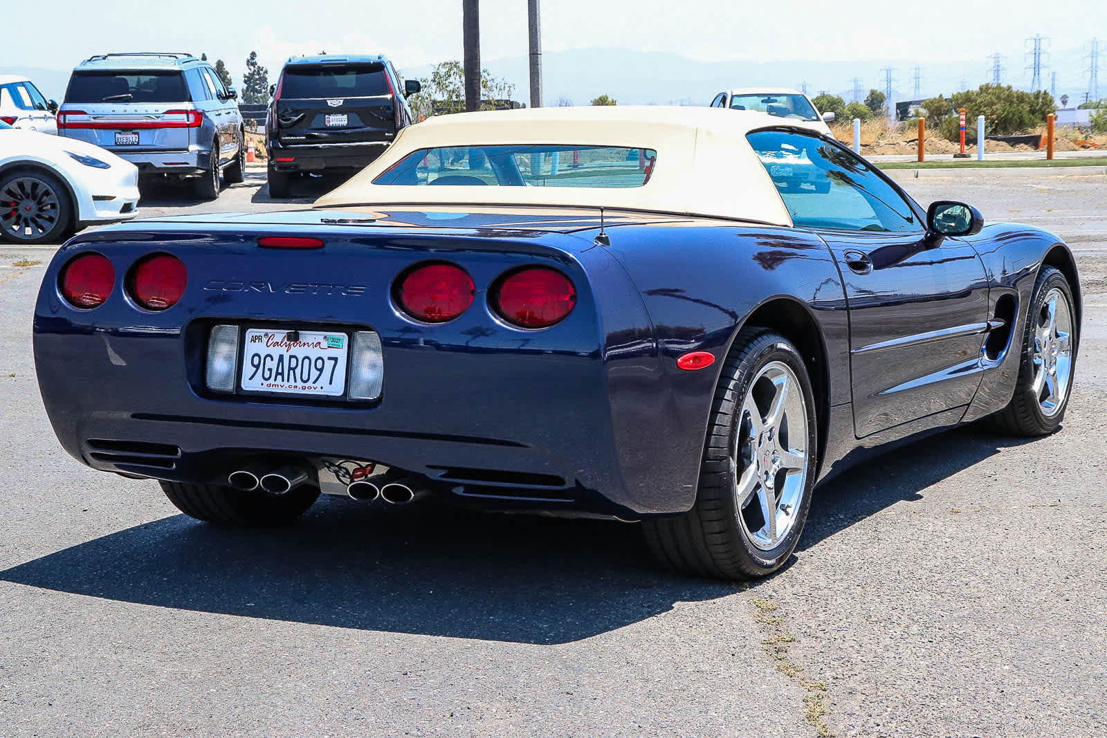 Used 2001 Chevrolet Corvette Convertible w/ Preferred Equipment Group2 RWD image 7