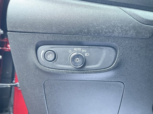 Used 2025 Buick Encore GX Preferred w/ Comfort Package FWD image 17