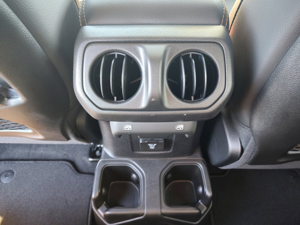 New 2025 Jeep Gladiator Sport w/ Premium Package AWD/4WD image 30