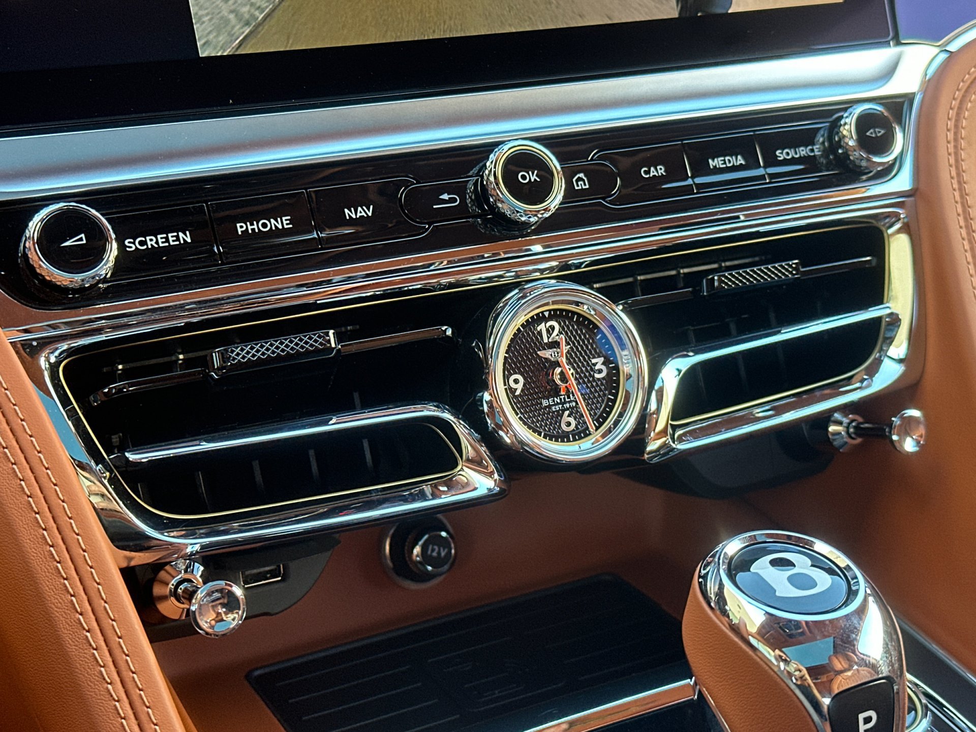Certified 2023 Bentley Flying Spur Azure AWD/4WD image 23
