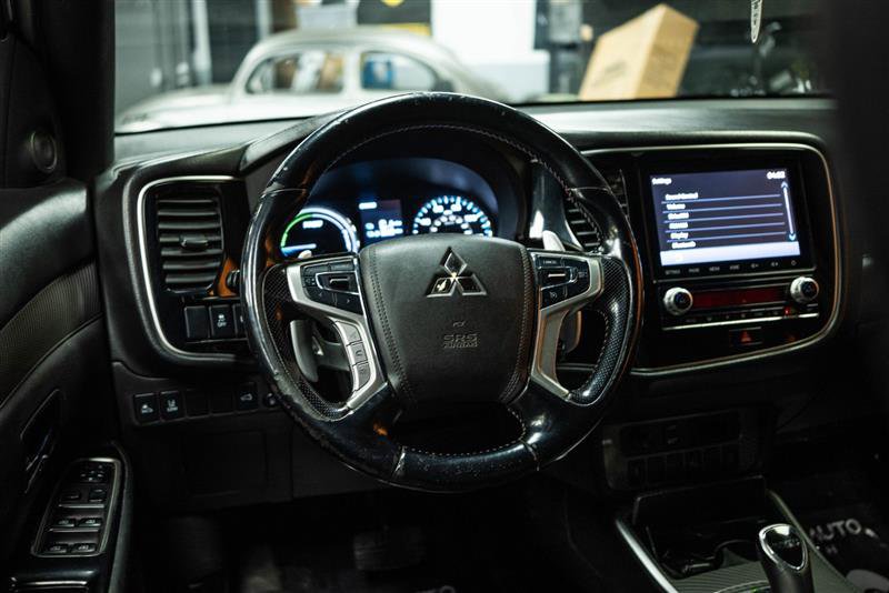Used 2020 Mitsubishi Outlander SEL image 17