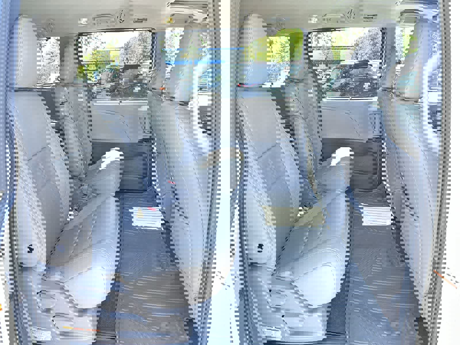 Used 2015 Toyota Sienna XLE image 16