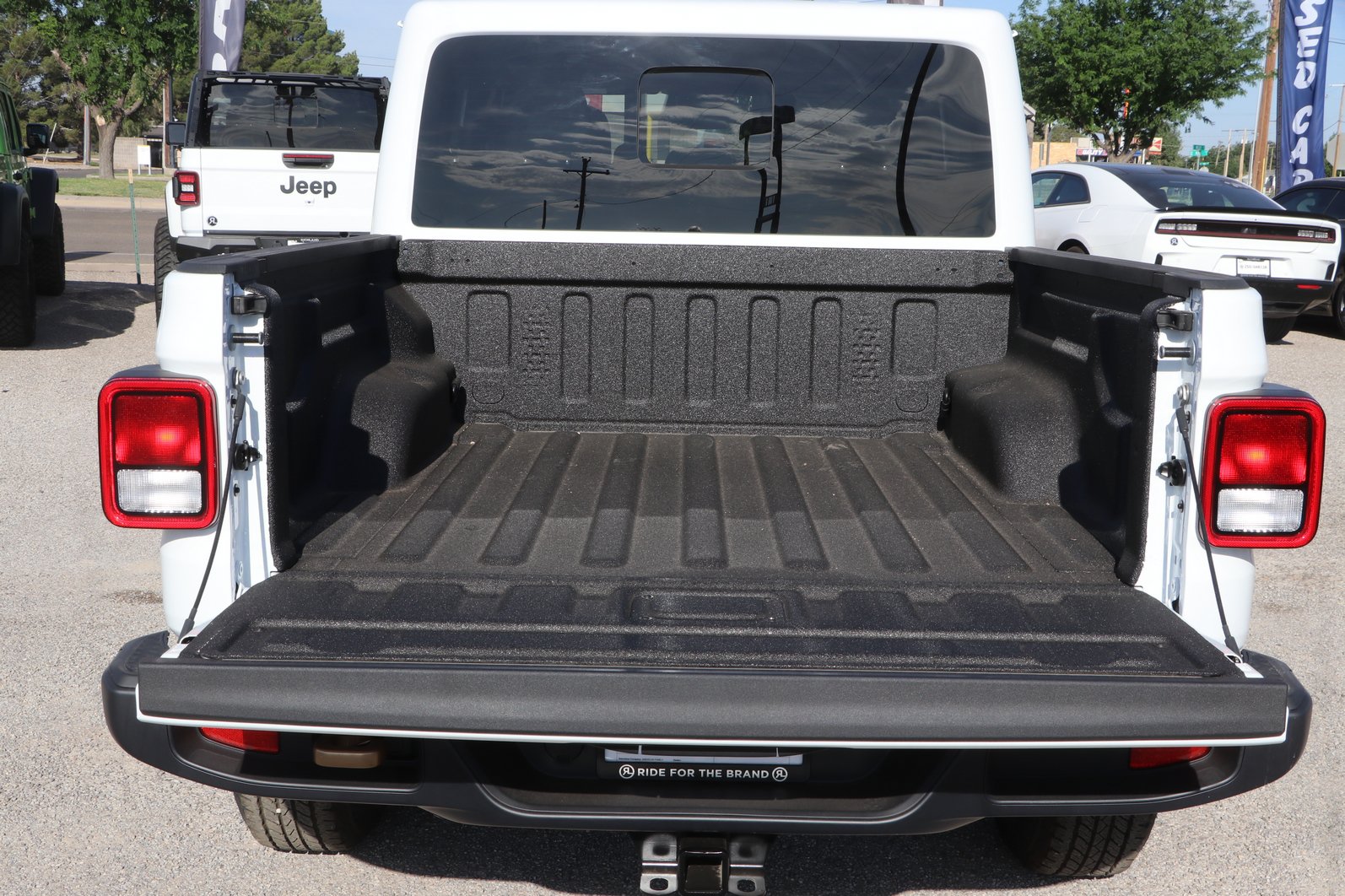 New 2026 Jeep Gladiator Mojave AWD/4WD image 28