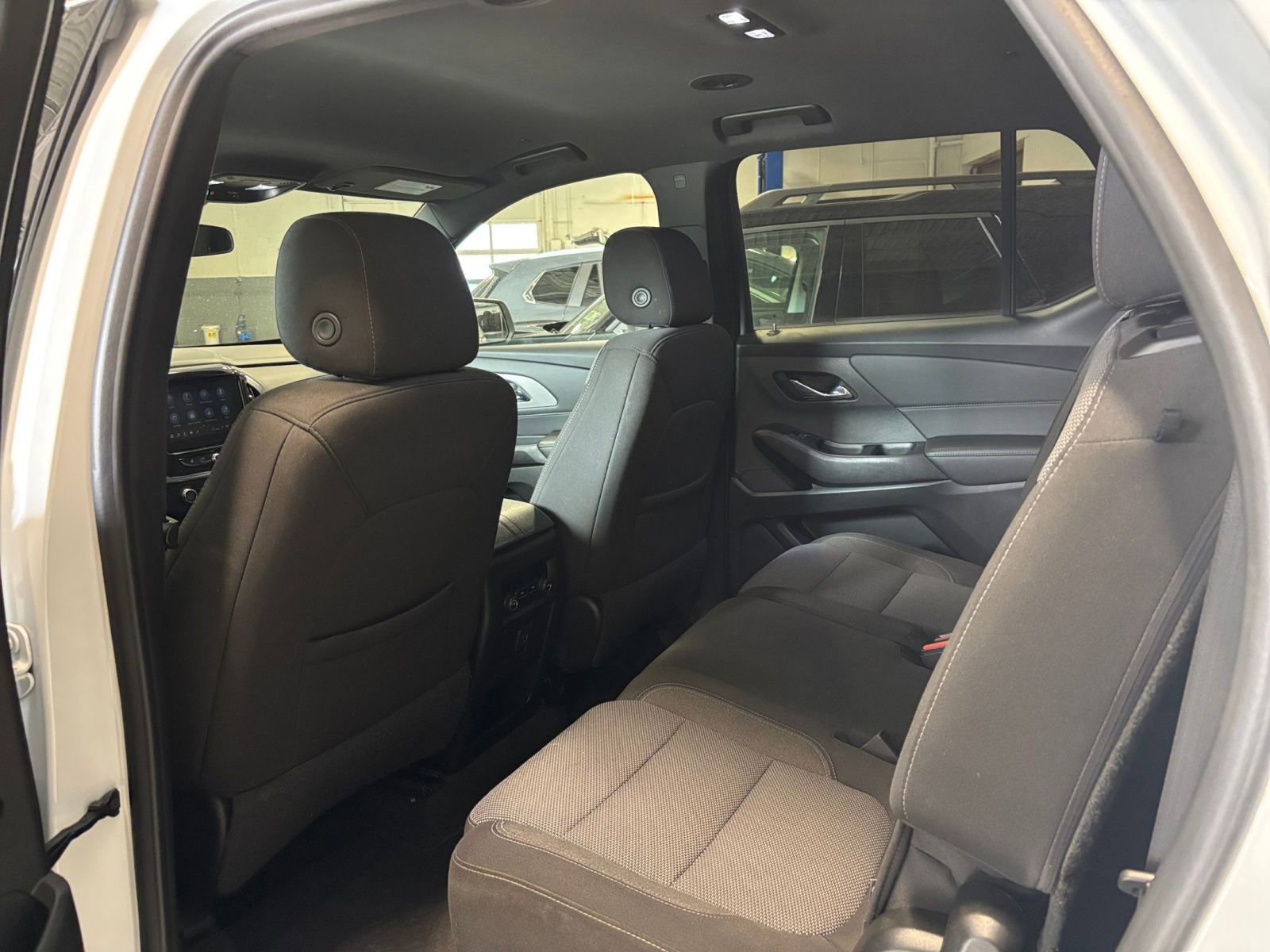 Used 2023 Chevrolet Traverse LT AWD/4WD image 40