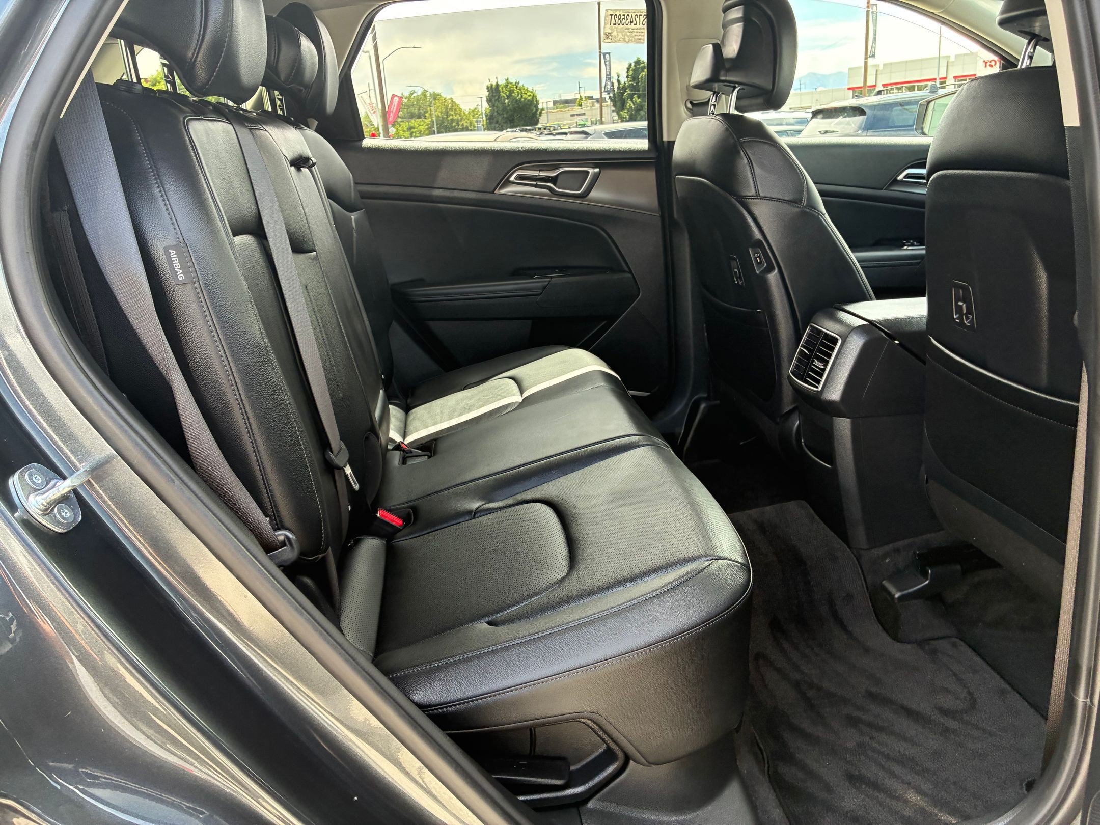 Used 2025 Kia Sportage EX AWD/4WD image 30
