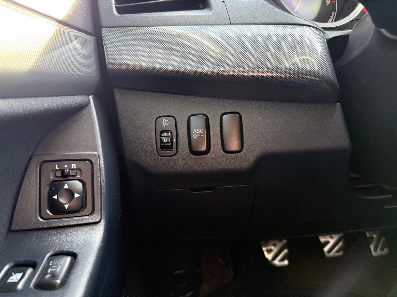 Used 2008 Mitsubishi Lancer Evolution GSR image 29