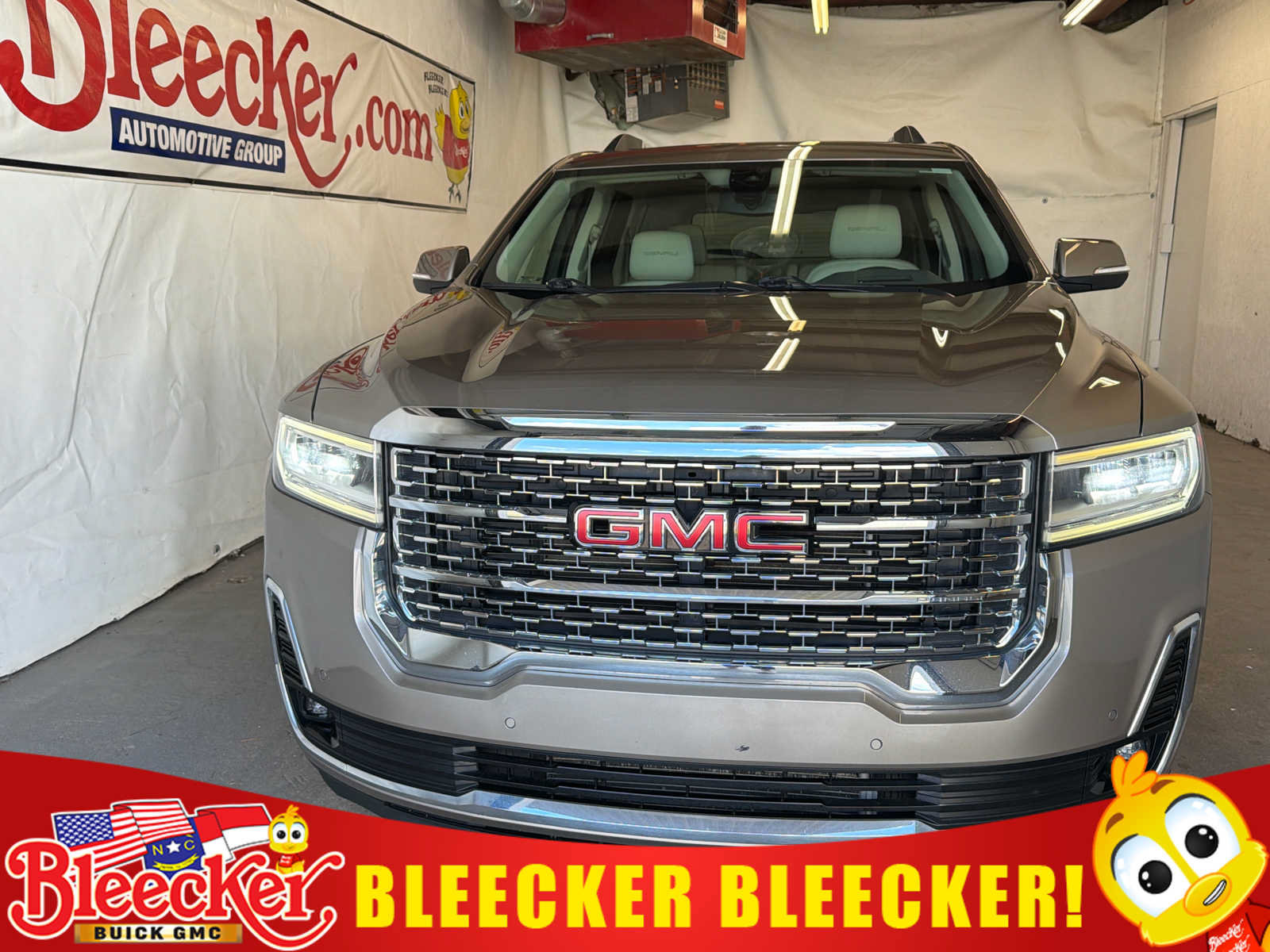 Used 2022 GMC Acadia Denali w/ LPO, Floor Liner Package
