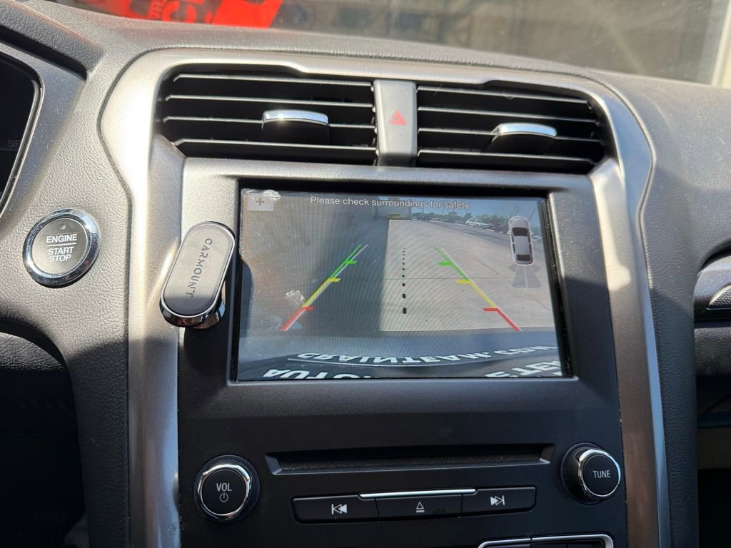 Used 2018 Ford Fusion SE w/ Fusion SE Technology Package FWD image 16