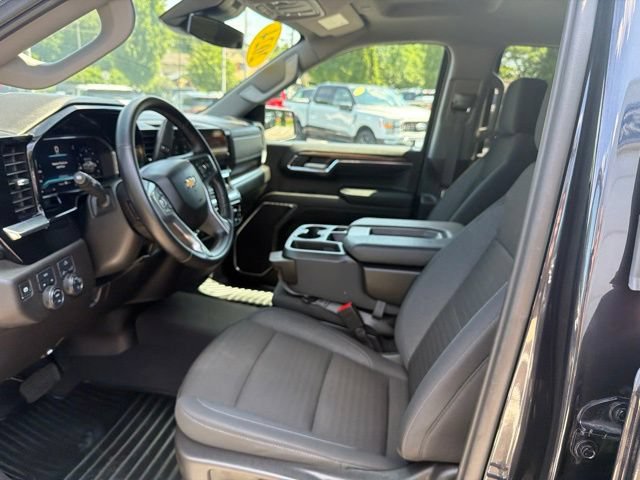 Used 2024 Chevrolet Silverado 1500 LT AWD/4WD image 14