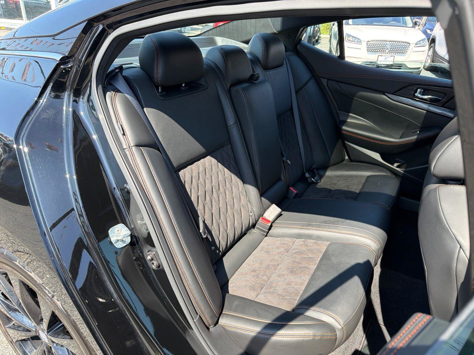Used 2021 Nissan Maxima SR w/ Sport Mat Group FWD image 19