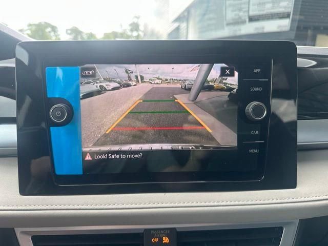 New 2025 Volkswagen Taos SE image 23