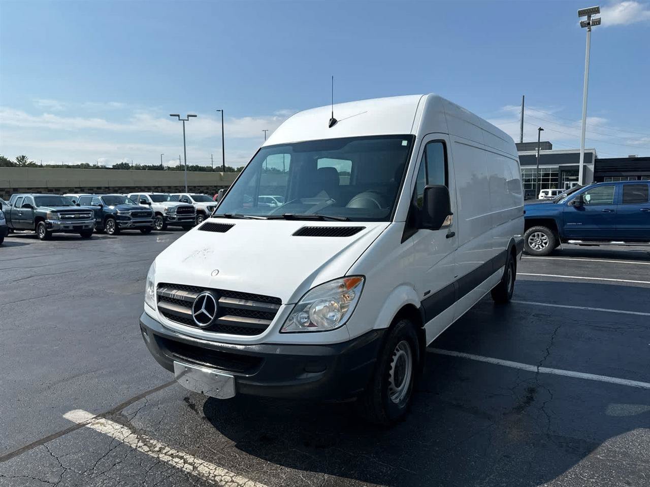 Used 2011 Mercedes-Benz Sprinter 2500 image 4