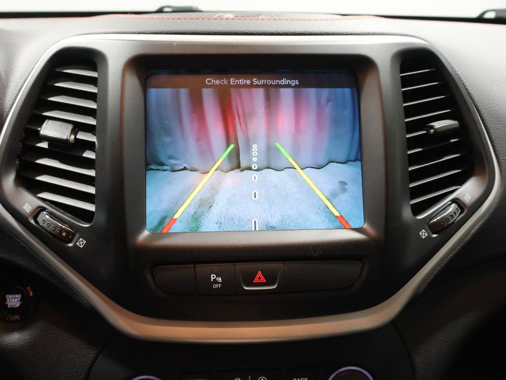 Used 2018 Jeep Cherokee Trailhawk w/ Comfort/Convenience Group image 28