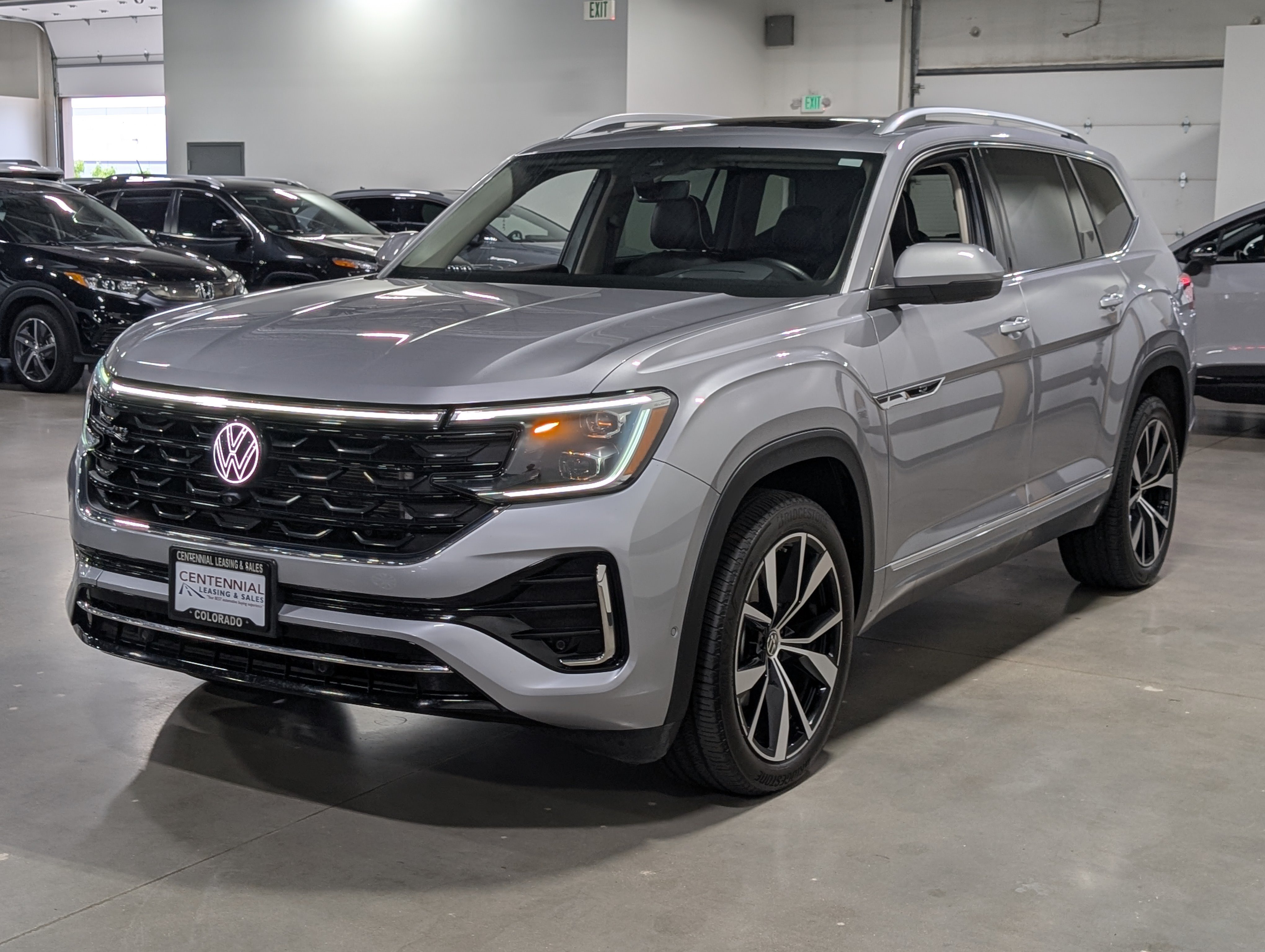 Used 2024 Volkswagen Atlas SEL Premium R-Line AWD/4WD image 7