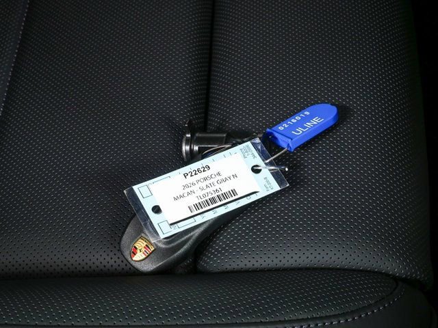 New 2026 Porsche Macan Electric image 40