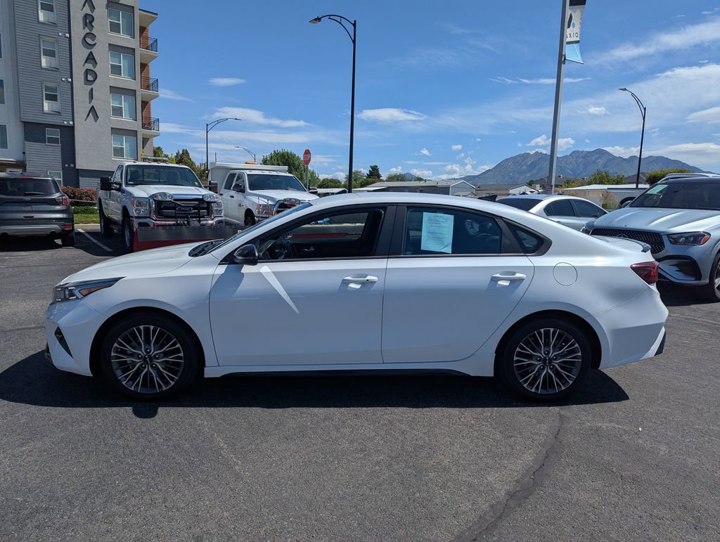 Used 2022 Kia Forte GT-Line w/ GT-Line Technology Package FWD image 8