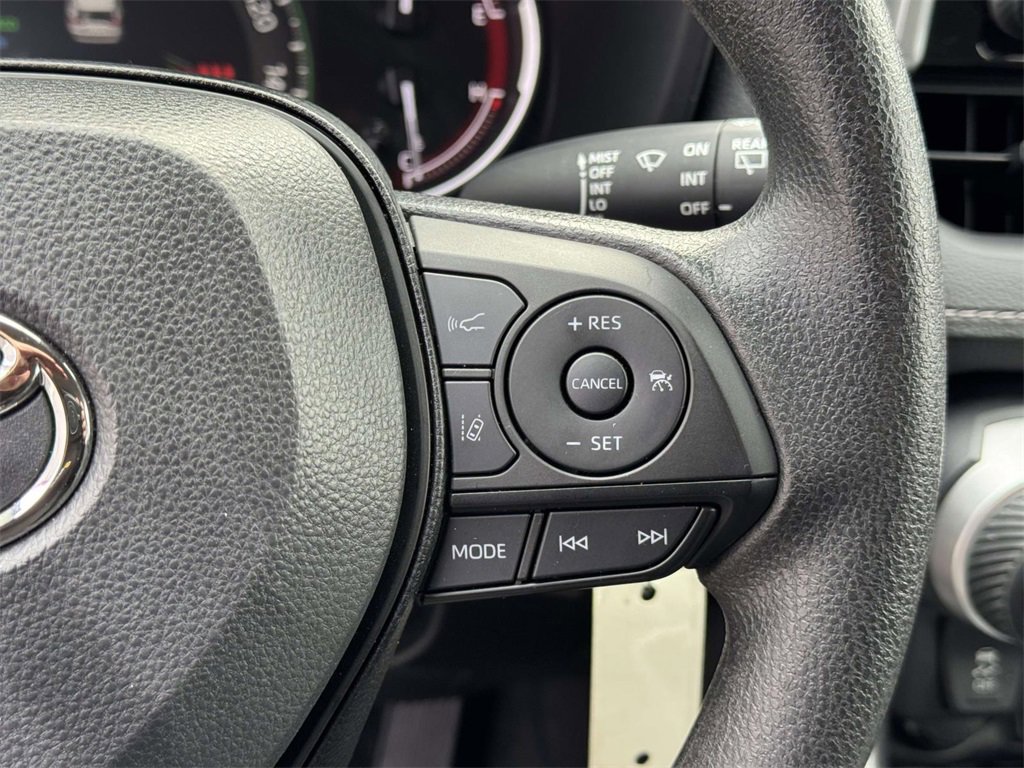 Used 2025 Toyota RAV4 LE image 11